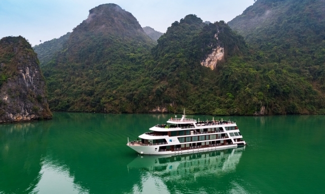 Le Theatre Cruise