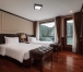 Family connecting Junior Suite